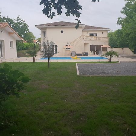 Maison Calme Et Spacieuse Bassens  Kültér fotó